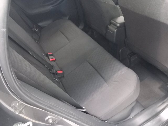 TOYOTA Yaris 1.5h trend