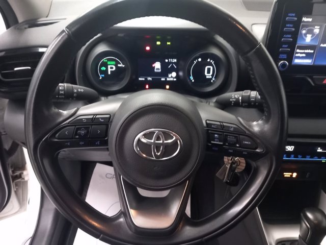 TOYOTA Yaris 1.5h trend
