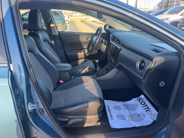 TOYOTA Auris 1.6 d-4d lounge