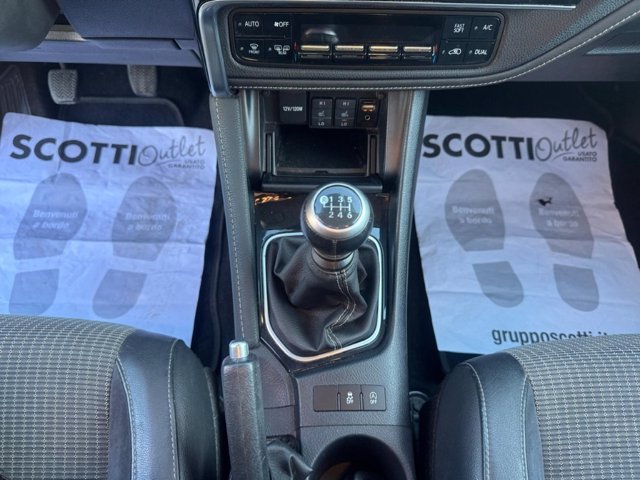 TOYOTA Auris 1.6 d-4d lounge