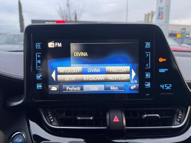 TOYOTA C-hr 1.8h active 2wd e-cvt