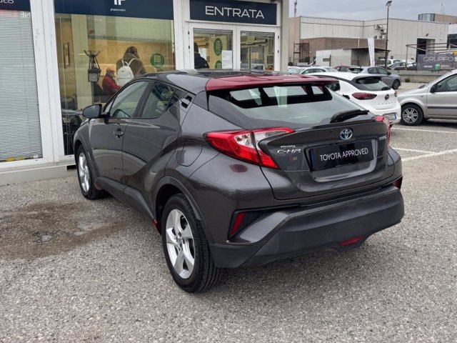 TOYOTA C-hr 1.8h active 2wd e-cvt