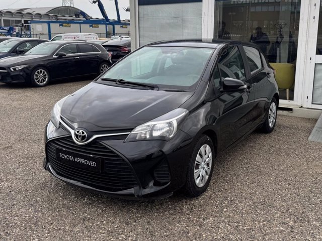 TOYOTA Yaris 1.0 5 porte