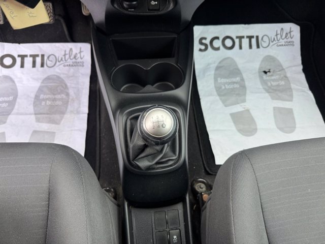 TOYOTA Yaris 1.0 5 porte