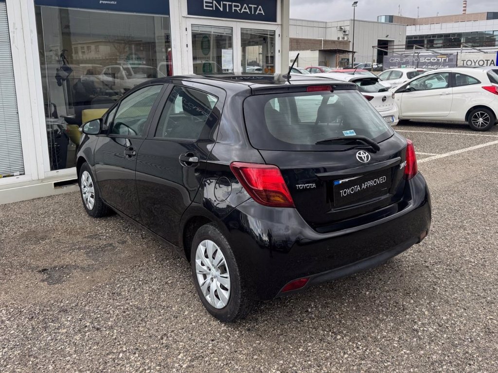 TOYOTA Yaris 1.0 5 porte