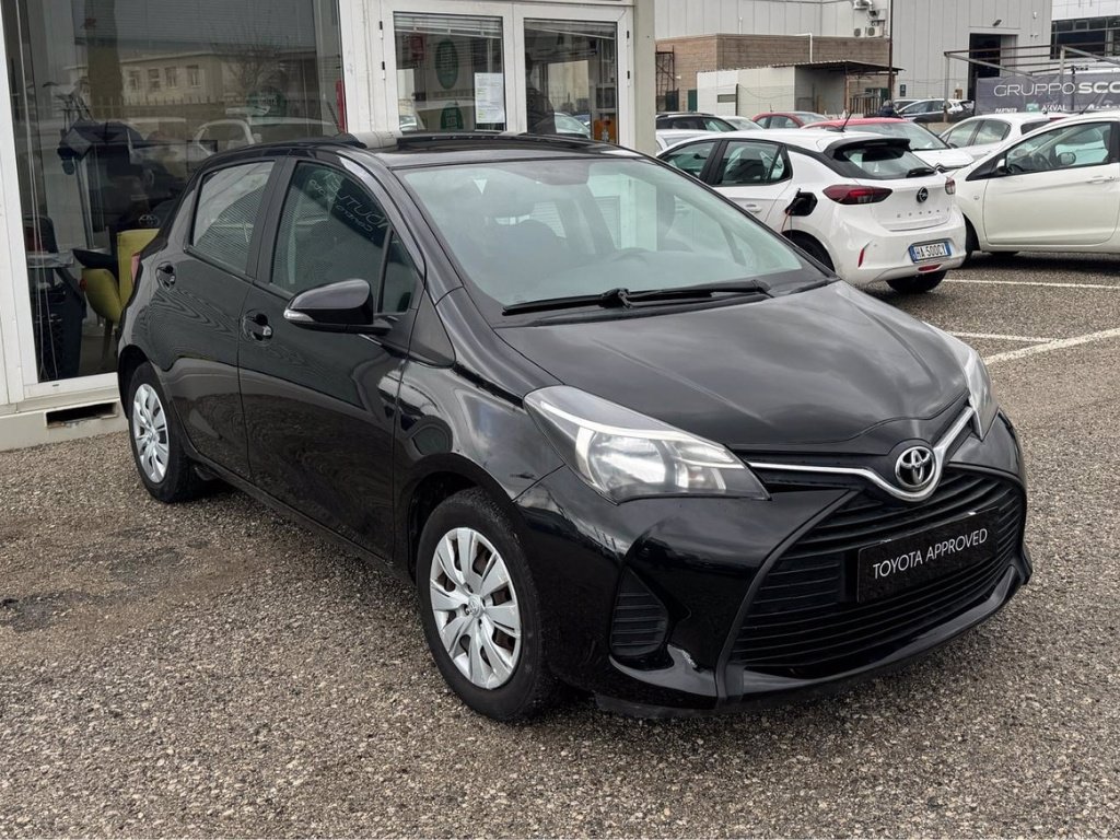 TOYOTA Yaris 1.0 5 porte