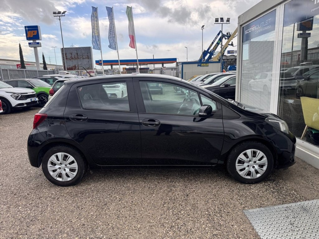 TOYOTA Yaris 1.0 5 porte