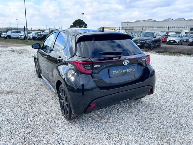 TOYOTA Yaris 1.5h lounge