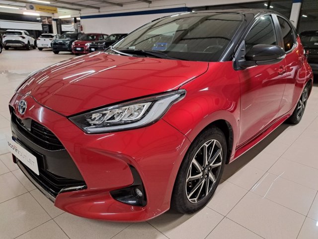 TOYOTA Yaris 1.5h style
