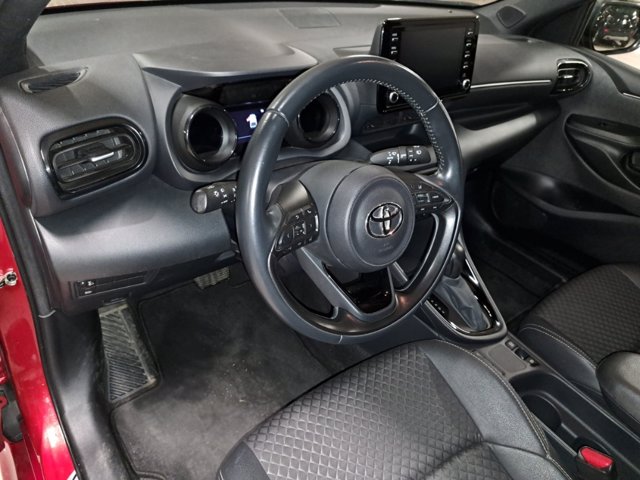 TOYOTA Yaris 1.5h style