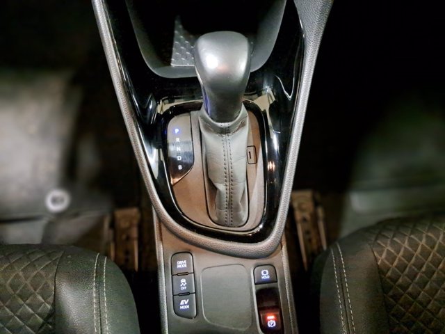 TOYOTA Yaris 1.5h style