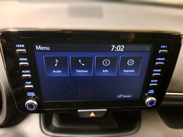 TOYOTA Yaris 1.5h style