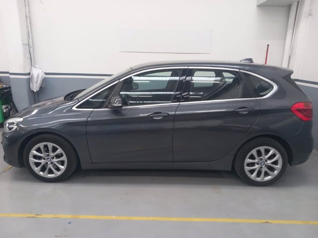 BMW 216d active tourer luxury my17