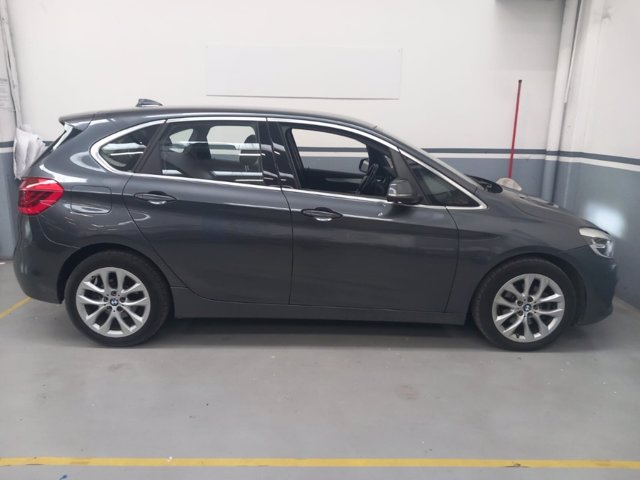 BMW 216d active tourer luxury my17