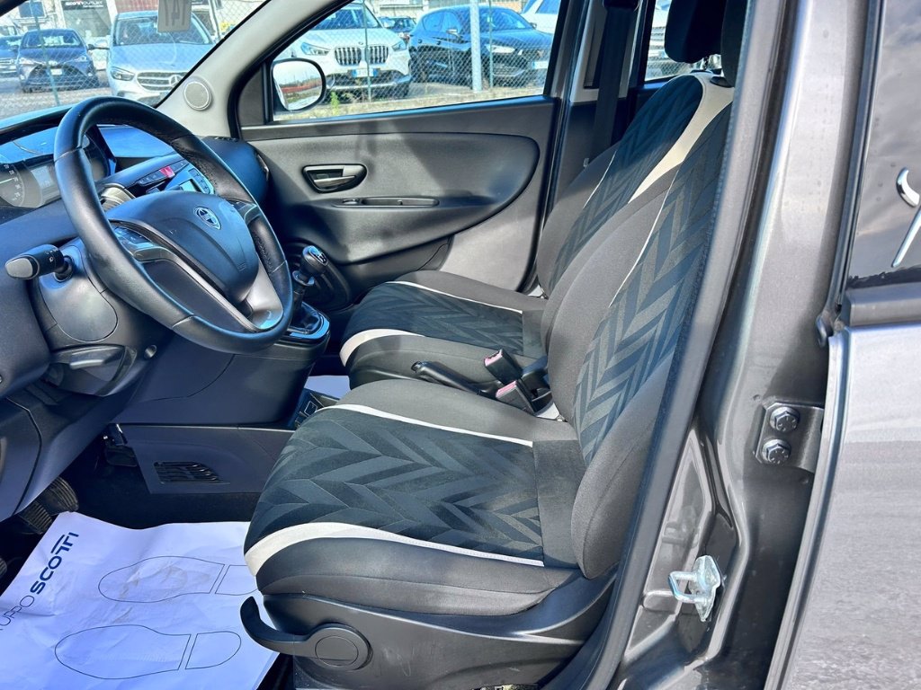 LANCIA Ypsilon 1.2 gold 69cv