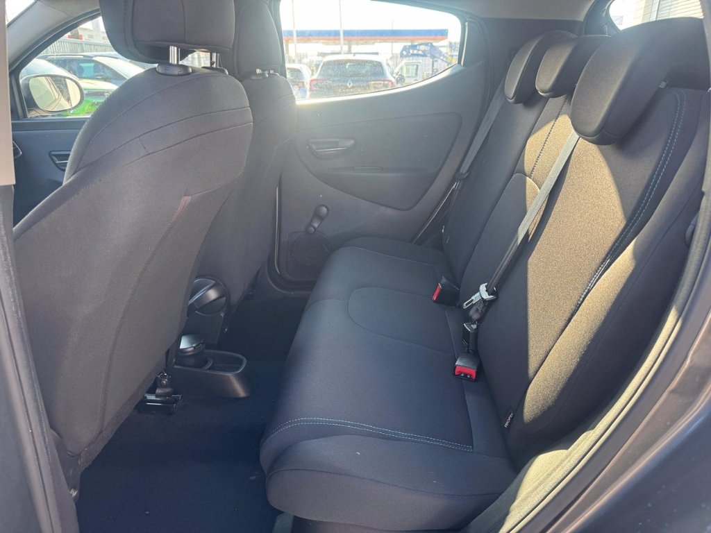 LANCIA Ypsilon 1.2 8v elefantino 69cv my14