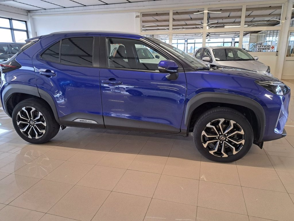 TOYOTA Yaris cross 1.5h trend fwd 116cv e-cvt
