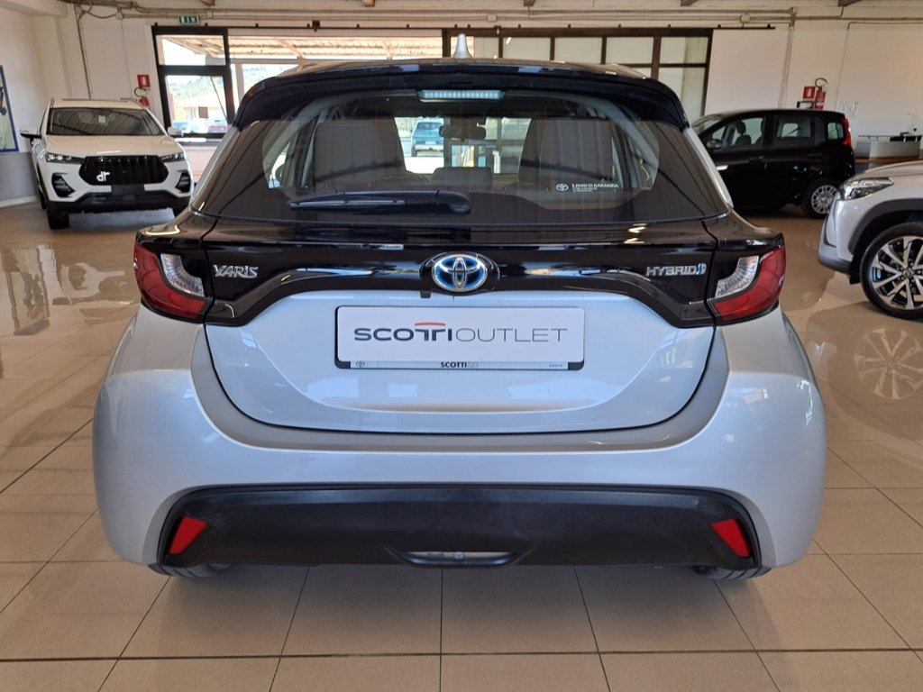 TOYOTA Yaris 1.5h active