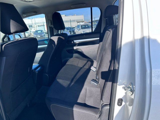 TOYOTA Hilux 2.4 d-4d double cab lounge 4wd auto