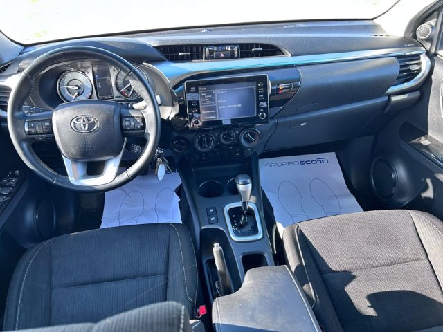 TOYOTA Hilux 2.4 d-4d double cab lounge 4wd auto