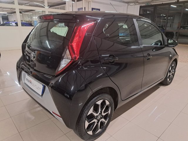 TOYOTA Aygo Connect 1.0 VVT-i 72 CV 5 porte x-play