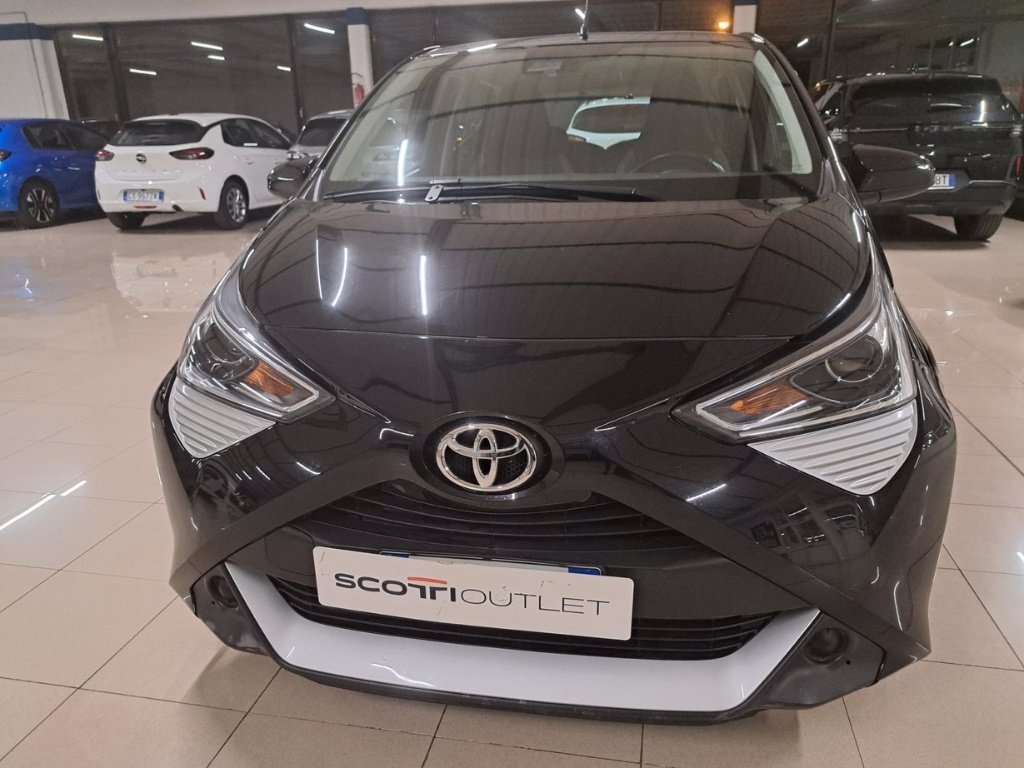 TOYOTA Aygo Connect 1.0 VVT-i 72 CV 5 porte x-play