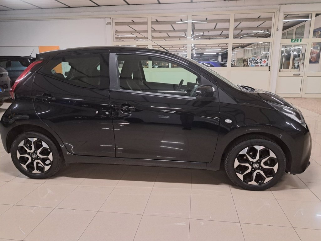 TOYOTA Aygo Connect 1.0 VVT-i 72 CV 5 porte x-play