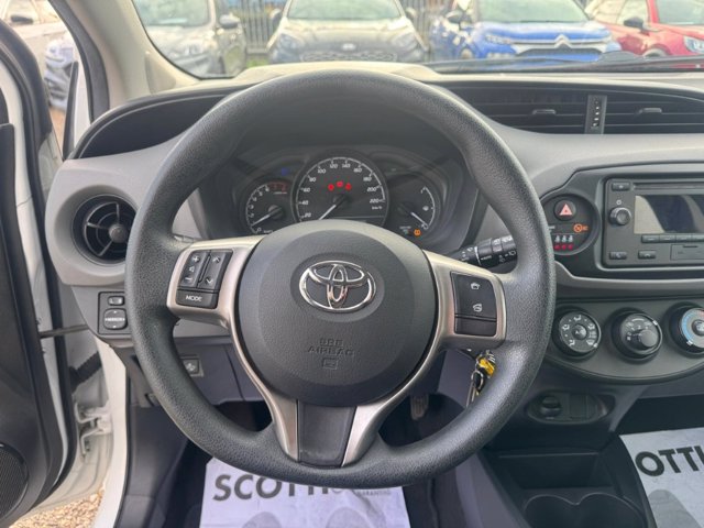 TOYOTA Yaris 5p 1.0 active my18