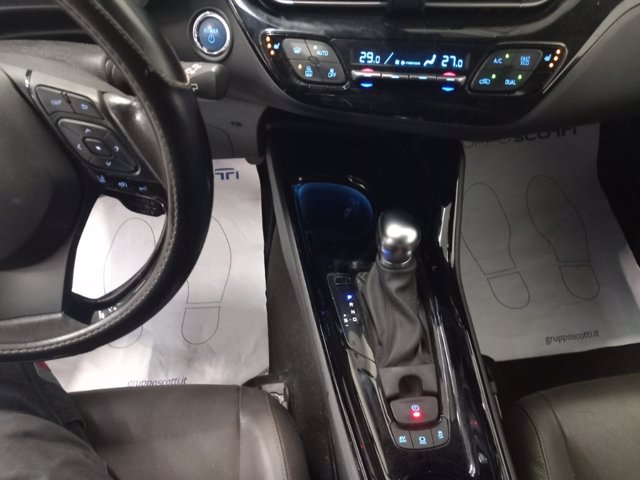 TOYOTA C-HR 2.0 Hybrid E-CVT Lounge