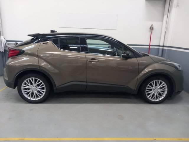 TOYOTA C-HR 2.0 Hybrid E-CVT Lounge