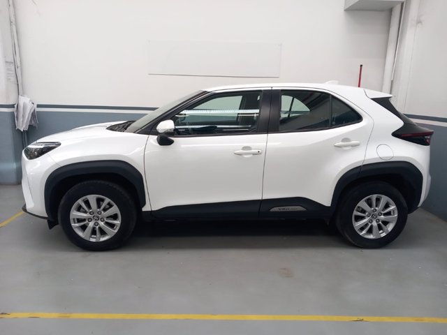 TOYOTA Yaris cross 1.5h active fwd 116cv e-cvt