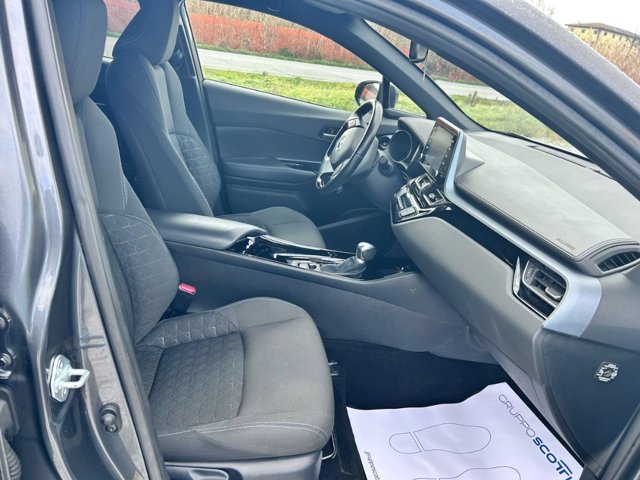 TOYOTA C-hr 1.8h trend e-cvt