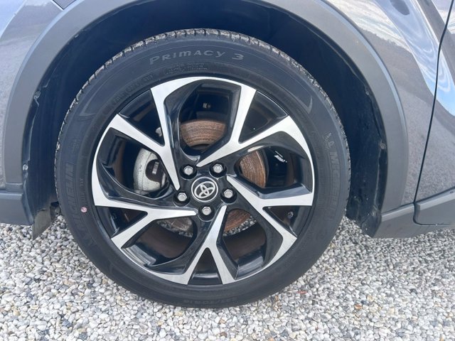 TOYOTA C-hr 1.8h trend e-cvt