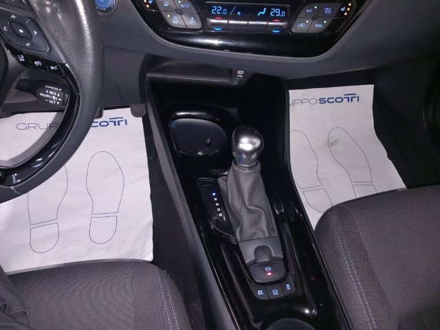 TOYOTA C-hr 1.8h trend e-cvt