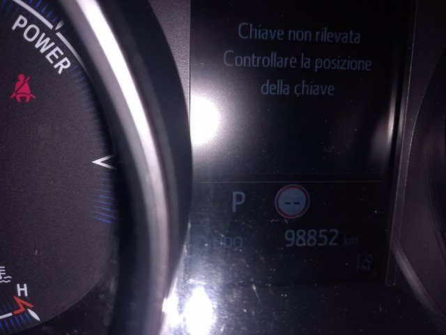 TOYOTA C-hr 1.8h trend e-cvt