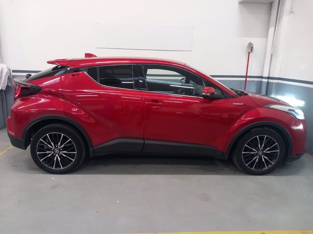 TOYOTA C-hr 1.8h trend e-cvt