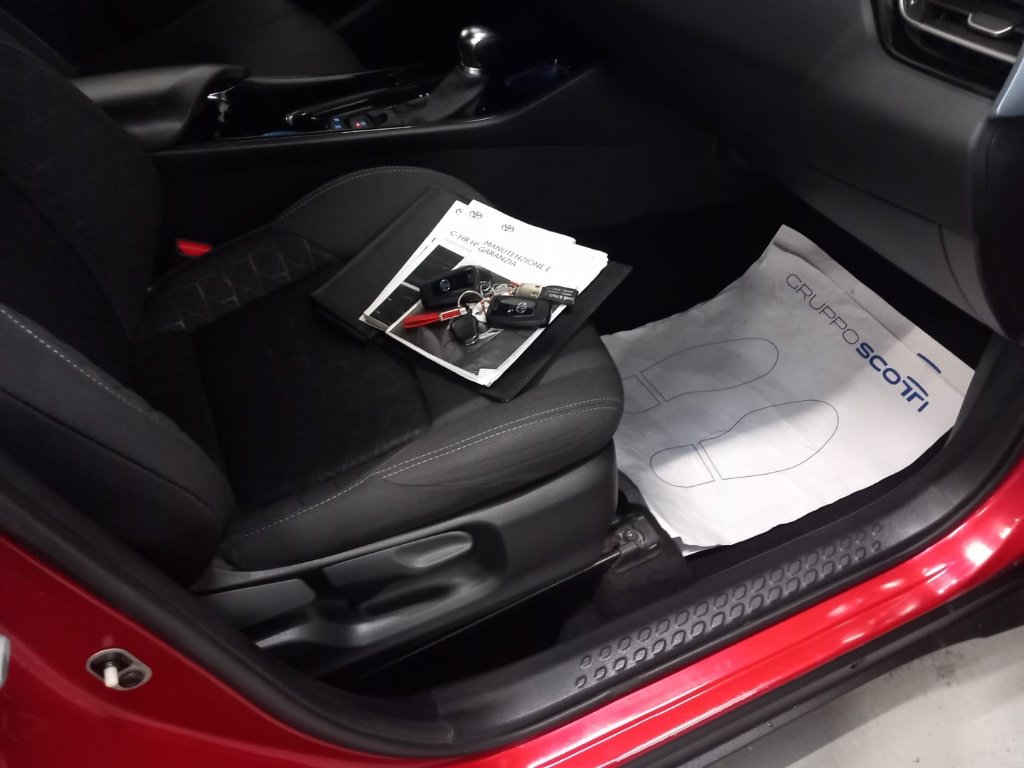 TOYOTA C-hr 1.8h trend e-cvt