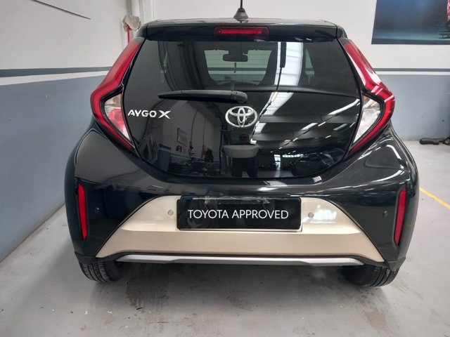 TOYOTA Aygo x 1.0 lounge 72cv s-cvt