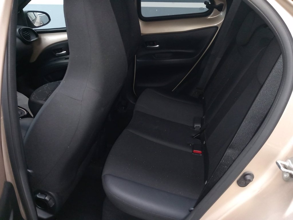 TOYOTA Aygo x 1.0 lounge 72cv s-cvt