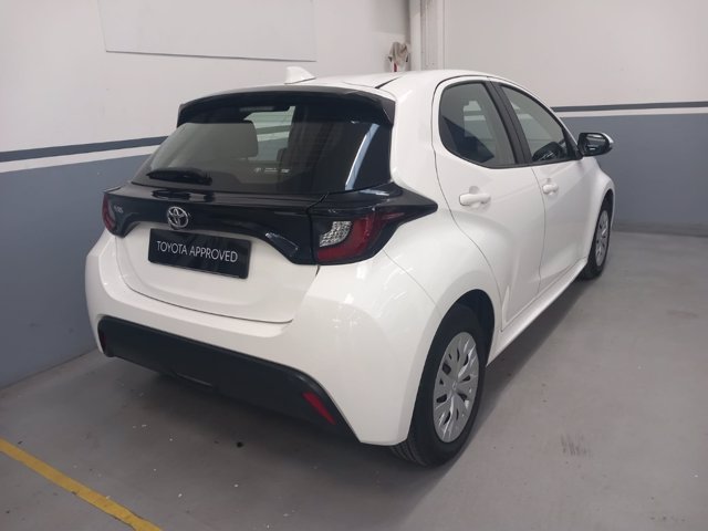 TOYOTA Yaris 1.0 active