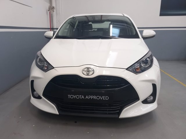 TOYOTA Yaris 1.0 active
