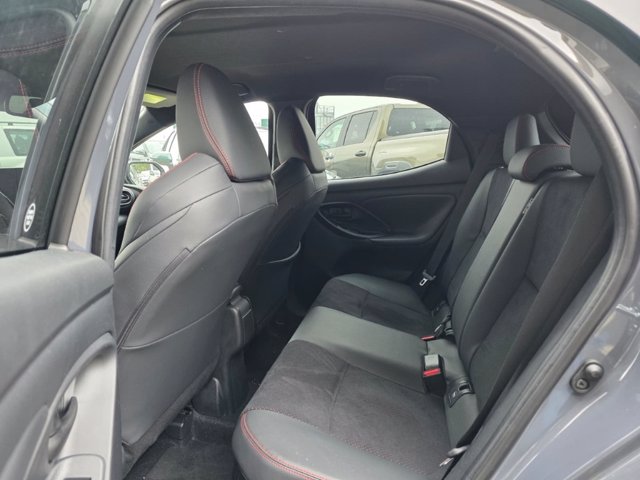 TOYOTA Yaris 1.5h 130 gr sport