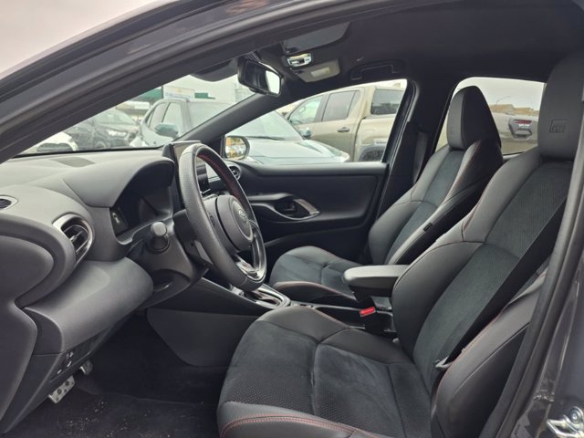 TOYOTA Yaris 1.5h 130 gr sport