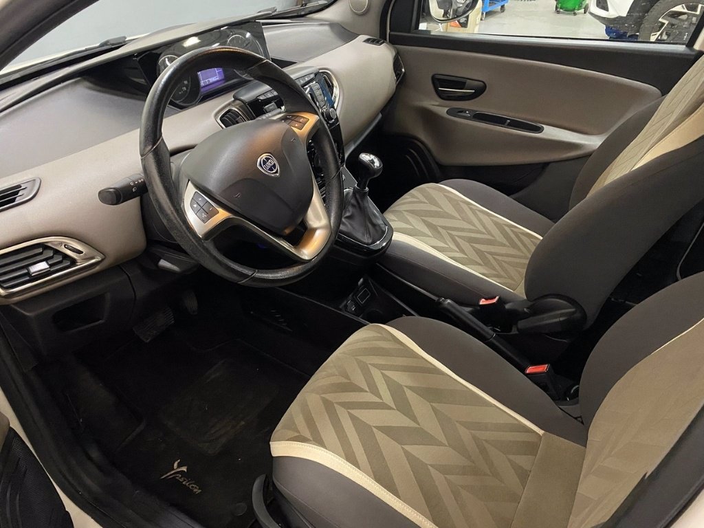 LANCIA Ypsilon 0.9 t.air gold s&s 85cv dfn