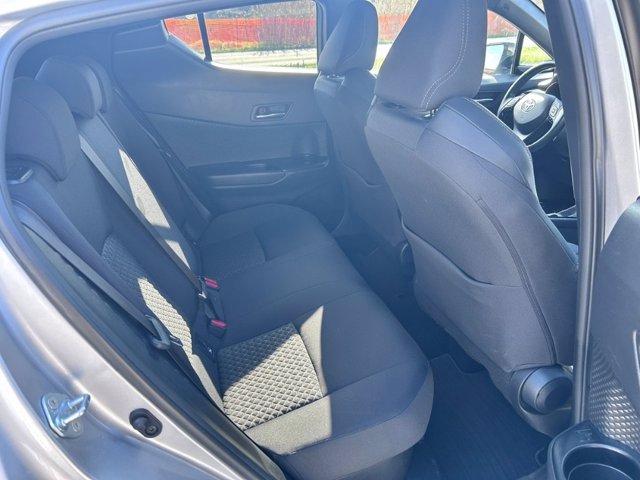 TOYOTA C-hr 1.8h trend e-cvt