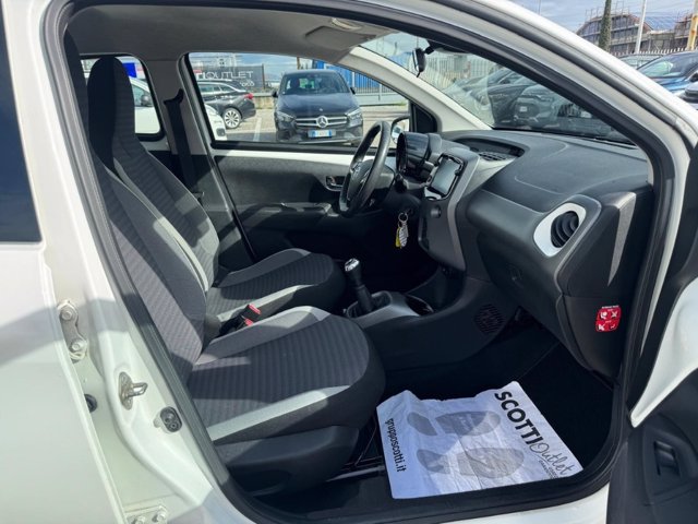 TOYOTA Aygo Connect 1.0 VVT-i 72 CV 5 porte x-play