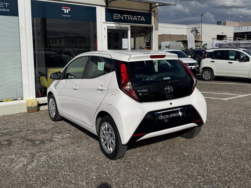 TOYOTA Aygo Connect 1.0 VVT-i 72 CV 5 porte x-play