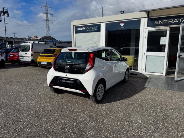 TOYOTA Aygo Connect 1.0 VVT-i 72 CV 5 porte x-play