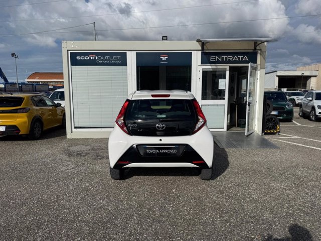 TOYOTA Aygo Connect 1.0 VVT-i 72 CV 5 porte x-play