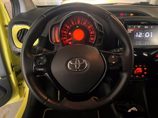 TOYOTA Aygo 1.0 VVT-i 69 CV 5 porte x-play